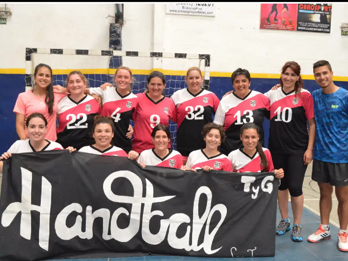 Las mamis salieron a la cancha