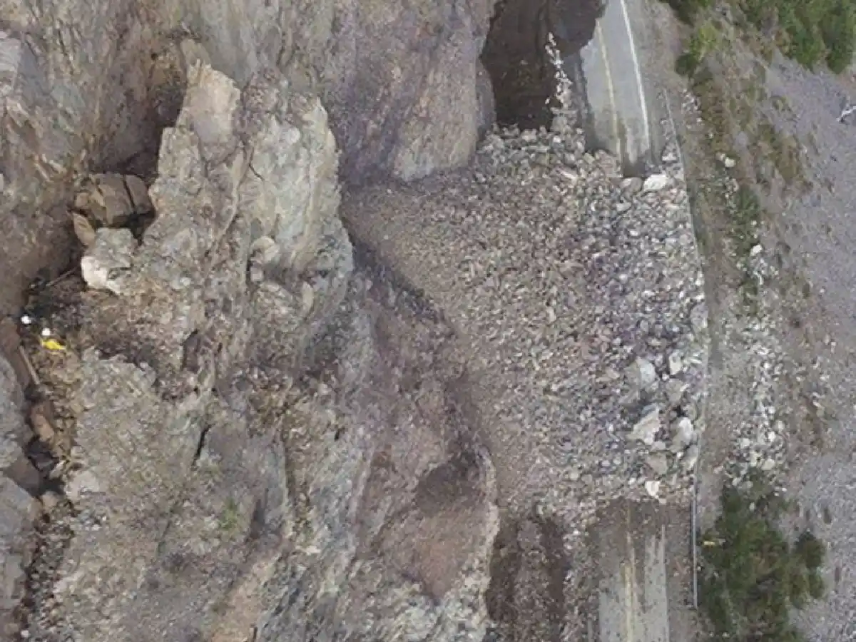 Una pared de 3 mil toneladas preocupa a Villa La Angostura