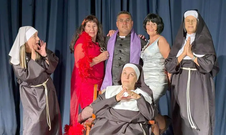 Elenco completo de “Confesionario”. Y una puesta en escena imperdible.