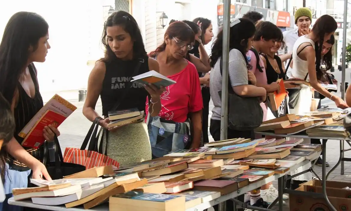 Nueva oportunidad para intercambiar libros con la temática escolar