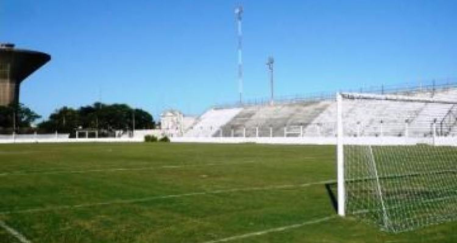Estadio en condiciones para el inicio del torneo