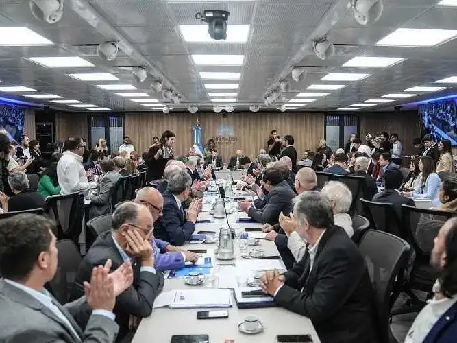 Representantes de PyMEs alertaron por la 
caída del consumo y las tasas municipales