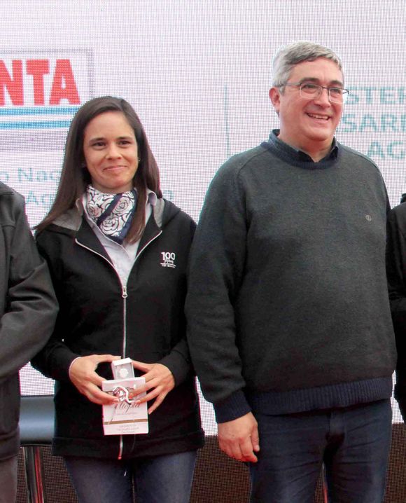 El ministro del MDA y la vice del INTA, en la asunción de Natalia Carrasco