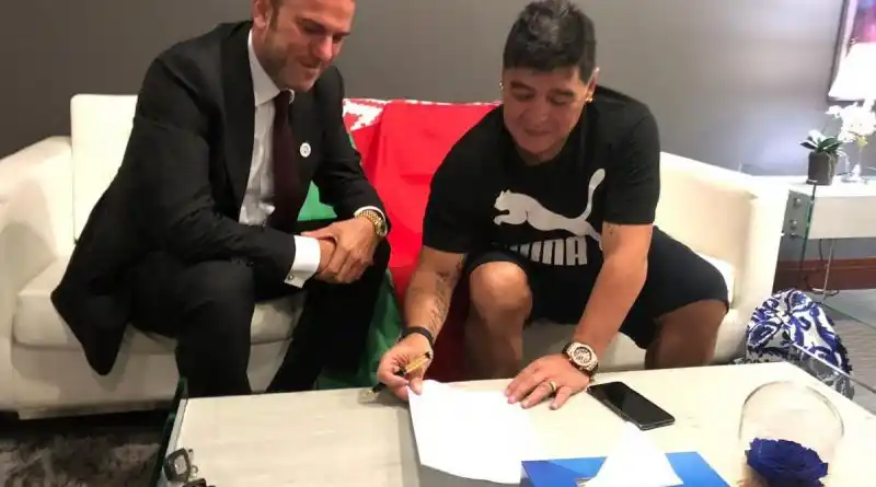 Maradona asumió como presidente de un club en Bielorrusia
