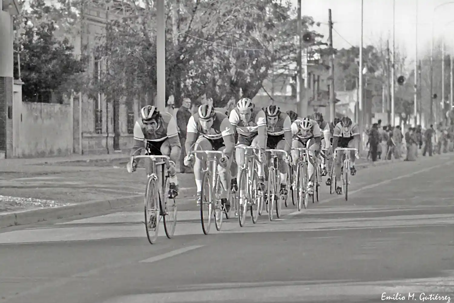 Postales del ciclismo chascomunense que despiertan memoria y emoción
