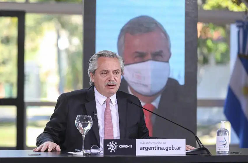 Fernández aseguró que Montenegro lo llama a diario para habilitar "más actividades"