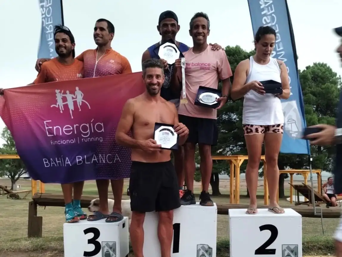 Ganadores. En el centro, Hernán Mancino, Matías Arias y Maximiliano Toñanes