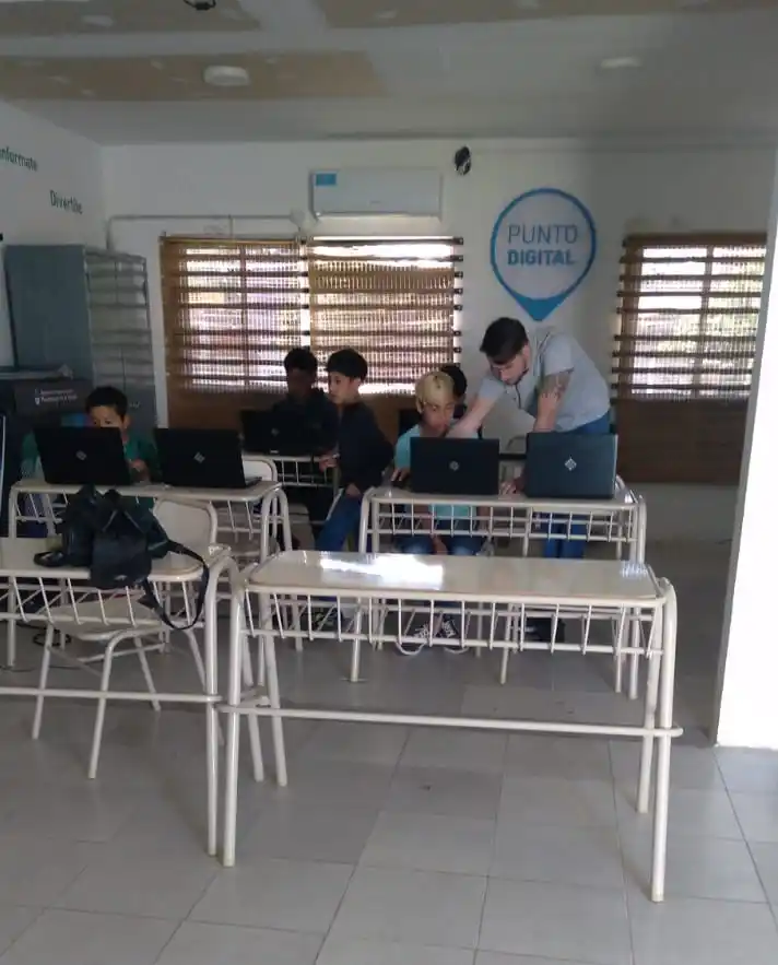 El espacio “Punto Digital” del barrio 30 de Mayo reabrió sus puertas