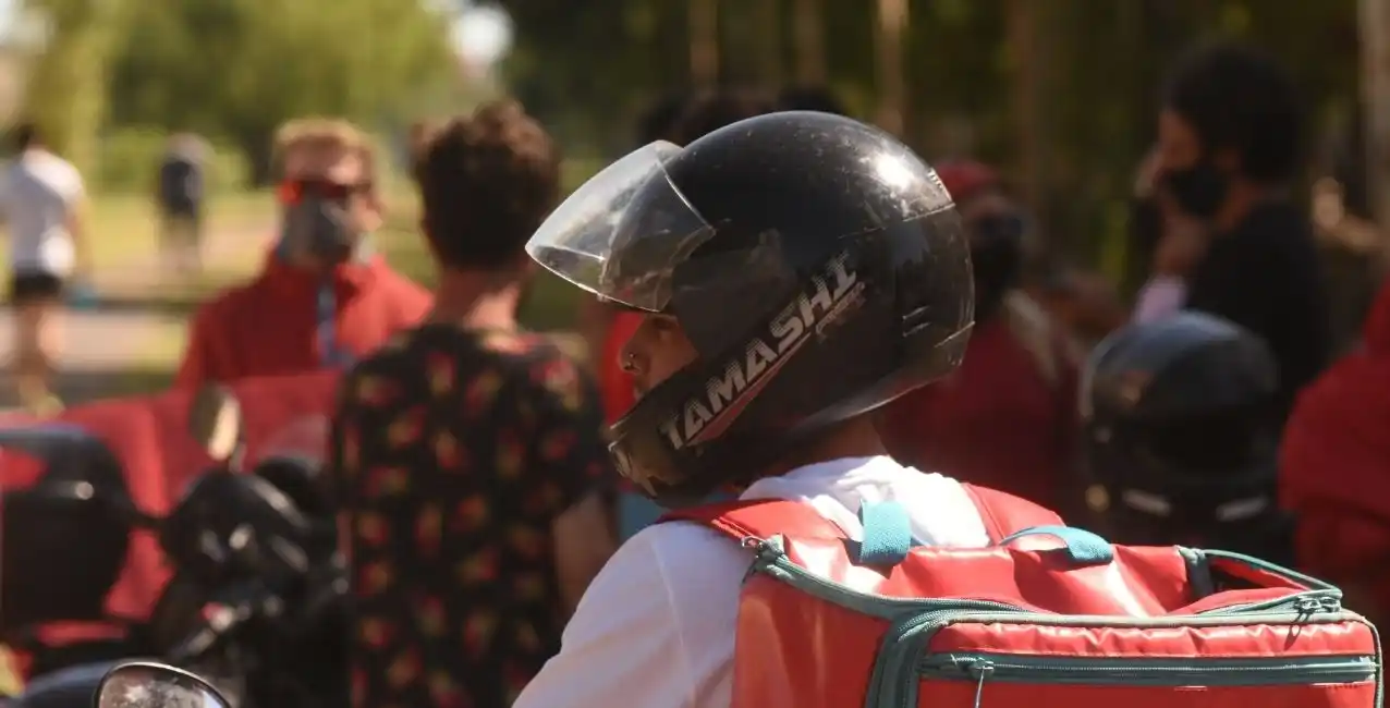 Le “gatillaron” a un repartidor para robarle y por fortuna no salió el disparo