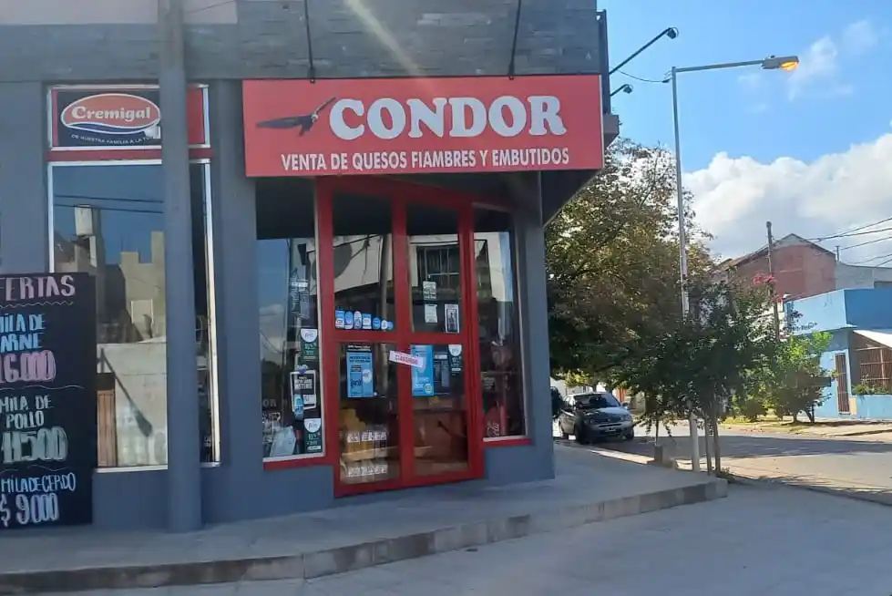 El comercio fue clausurado porque carecía de habilitación municipal.