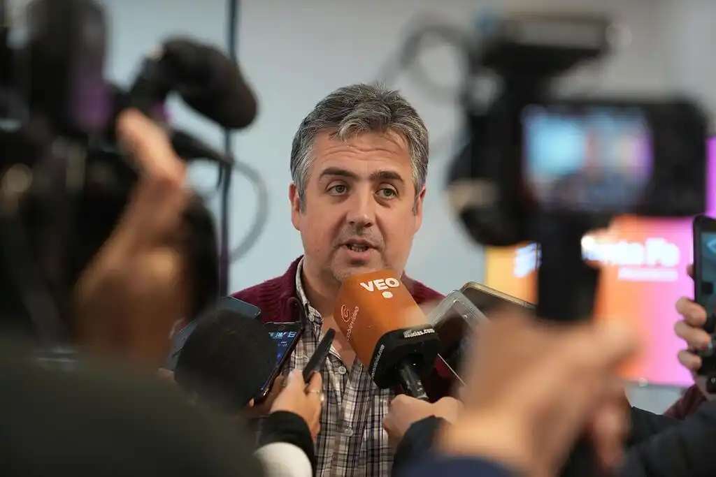 Se entregó la primera notificación, por un total de 6.024.944 pesos, a una de las “más de 70 personas identificadas en 58 hechos”, según detalló el ministro Pablo Cococcioni