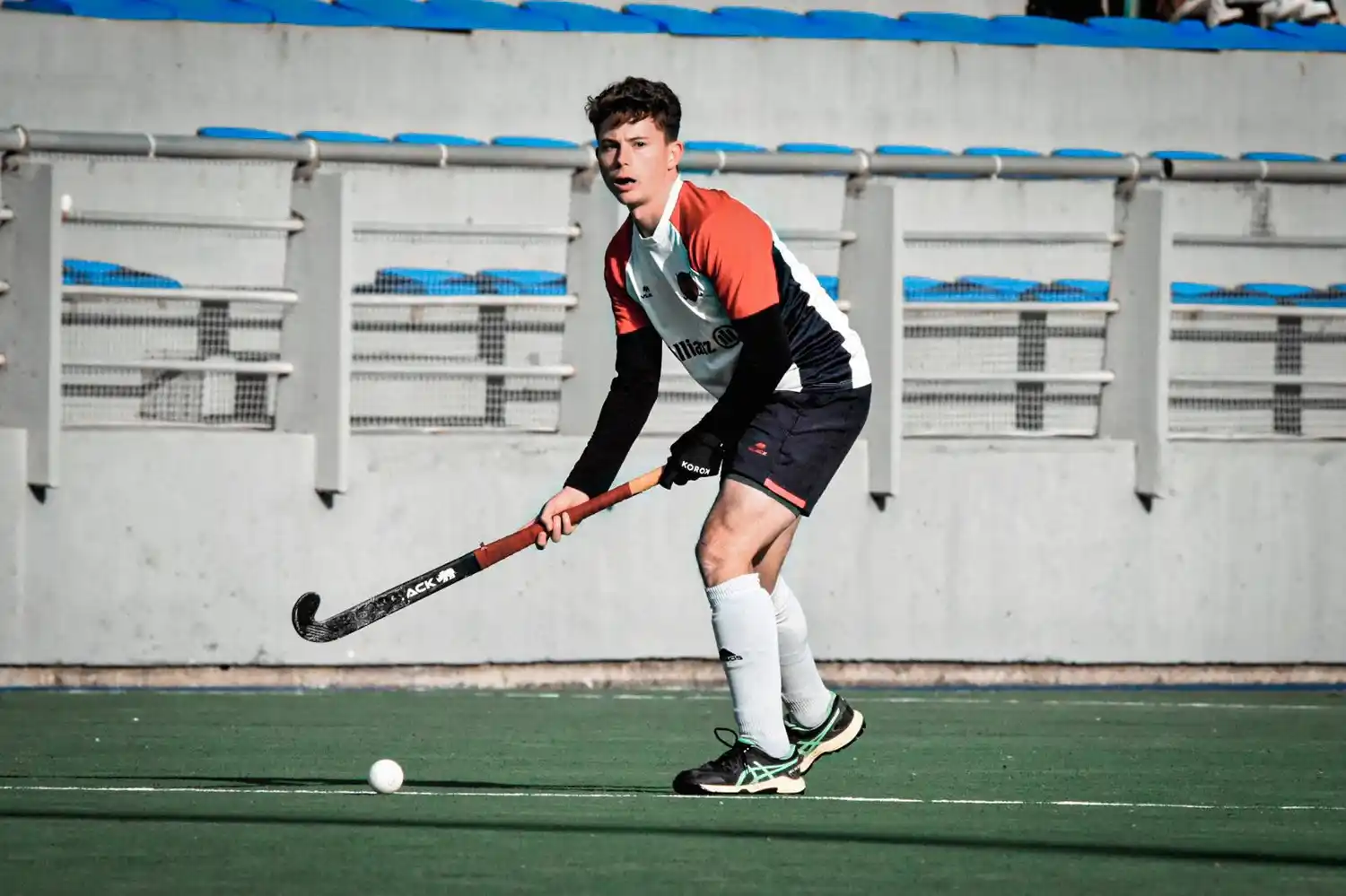 Empieza el Oficial Masculino y se juega la 3º del Femenino