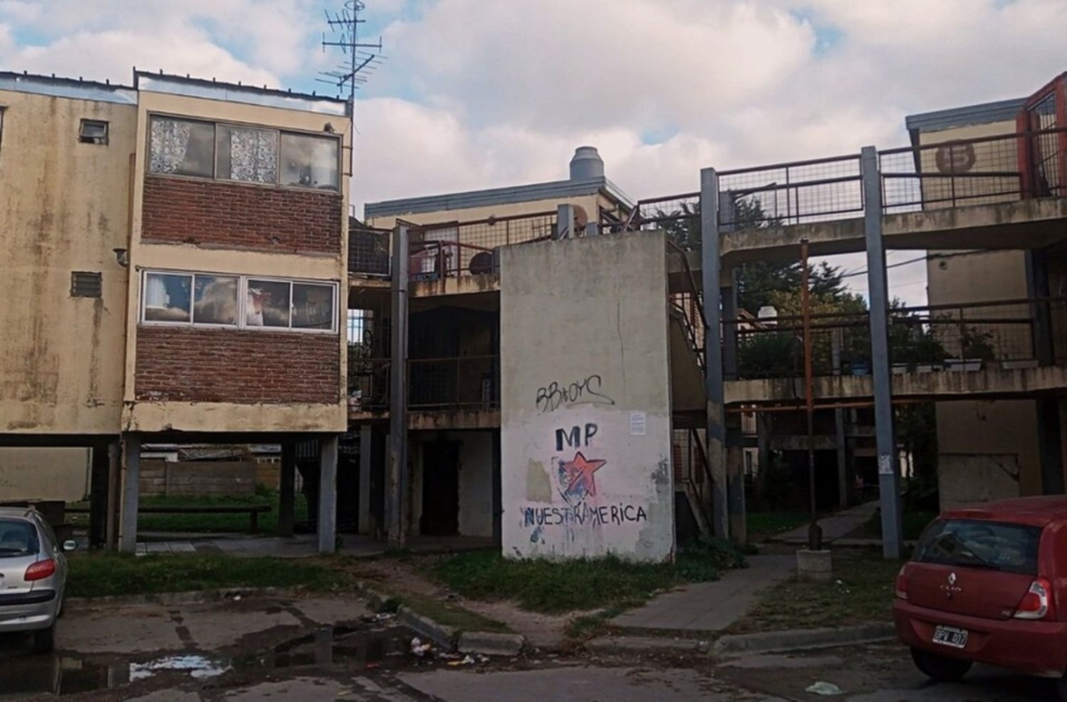 El Colegio de Arquitectos llamó a concurso para cateo, peritaje e informe técnico del complejo “barrio centenario”