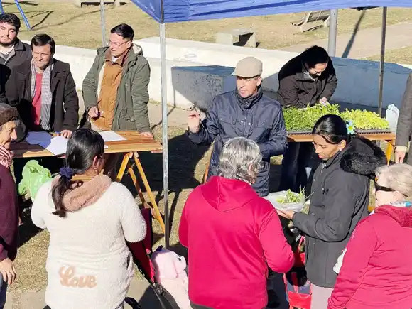Vecinos del barrio Constitución se interiorizaron sobre distintos programas municipales