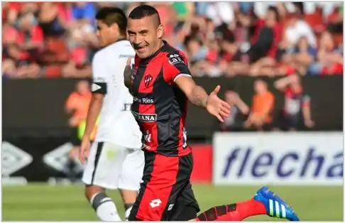 Colón se descuidó y Patronato festejó