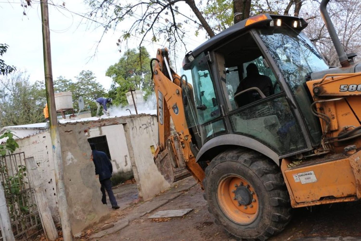 Demolieron tres puestos de venta de droga en el noreste de Rosario