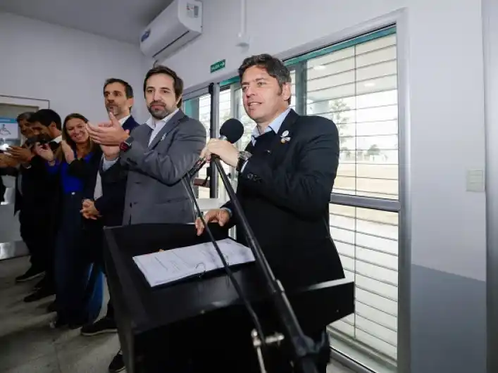 “Si Milei no piensa invertir en el bienestar de nuestro pueblo, exigimos que nos transfieran las obras para poder finalizarlas”, señaló el gobernador.