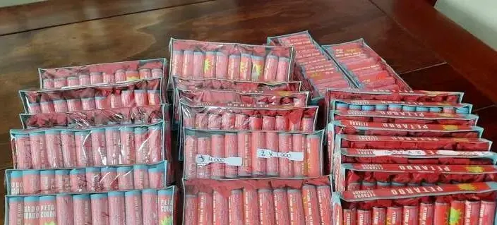 Los petardos son uno de los productos más vendidos.