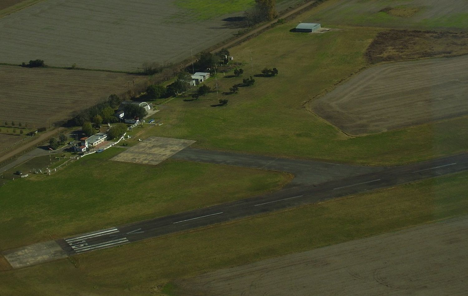 Privados proponen hacerse cargo de las obras en la pista del aeropuerto de Junín