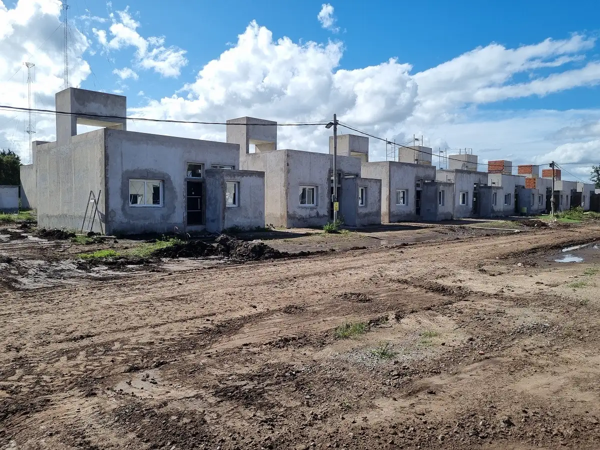 Las viviendas se encuentran en distinta etapa de construcción según la manzana.
