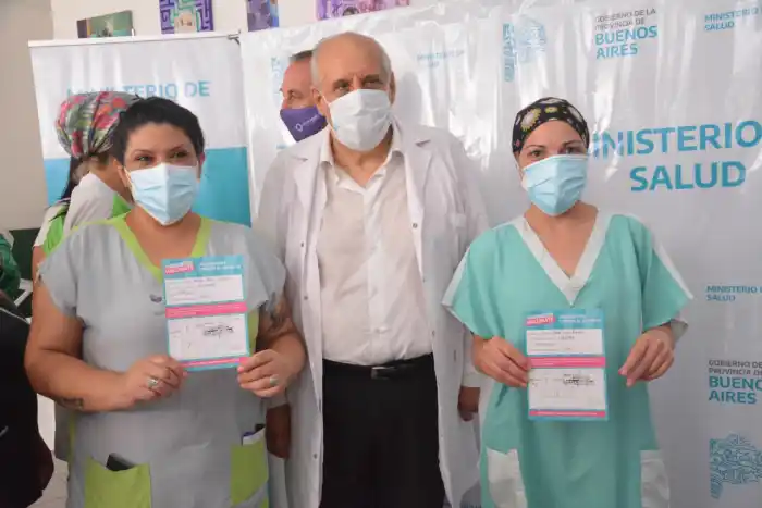 Aseguran que hay una fuerte baja de casos de covid-19 entre el personal de salud de la provincia