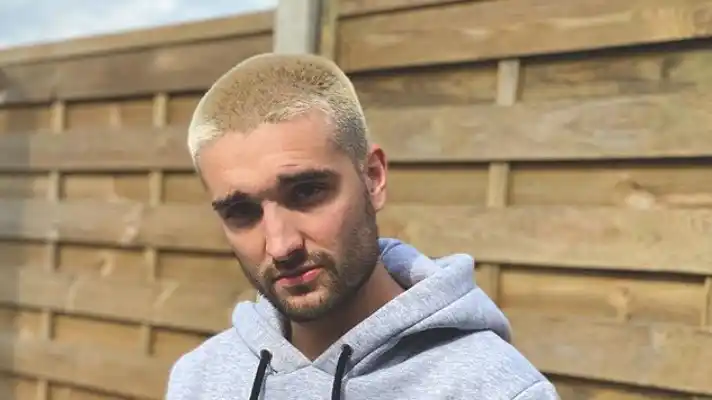Cantante Tom Parker revela que tiene un tumor cerebral