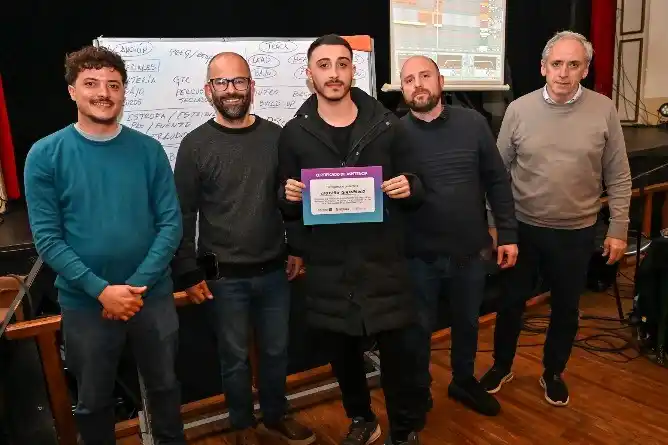 Entrega de diplomas: La capacitación gratuita “Mi Primer Track” reunió a cerca de 40 asistentes