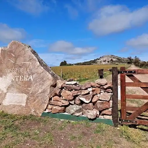 Paseo La Cantera en Balcarce: Un punto turístico para conocer la historia de la actividad minera con vista serrana 360
