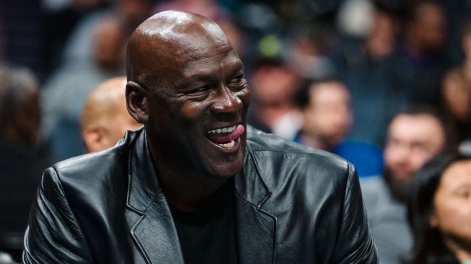 Michael Jordan tiró las zapatillas Reebok de un rapero por entrar a su casa con ellas