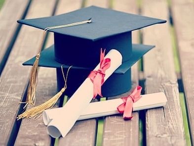La Fundación Oportunidades presentó una nueva beca universitaria para jóvenes de bajos recursos con vocación emprendedora.