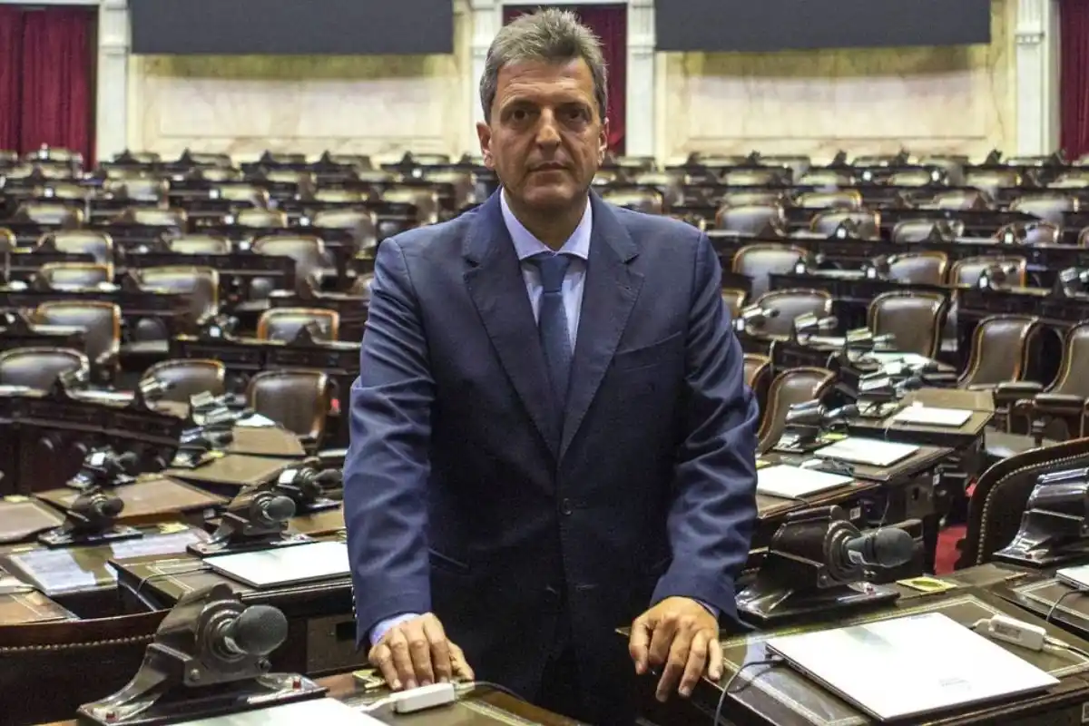 El ministro de Economía de Argentina, Sergio Massa, emprendió un viaje de vital importancia a Estados Unidos en busca de soluciones que consoliden la situación financiera del país.