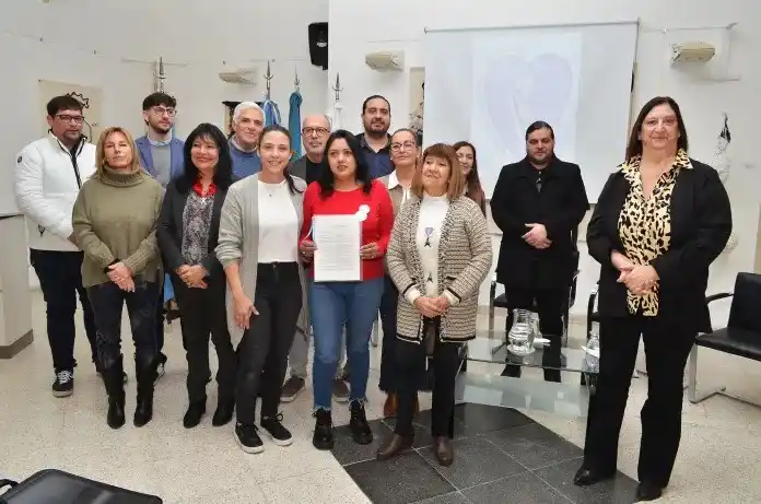 El Concejo Deliberante entregó un reconocimiento a la Asociación Madres del Dolor. FOTO: Zona Norte Visión.