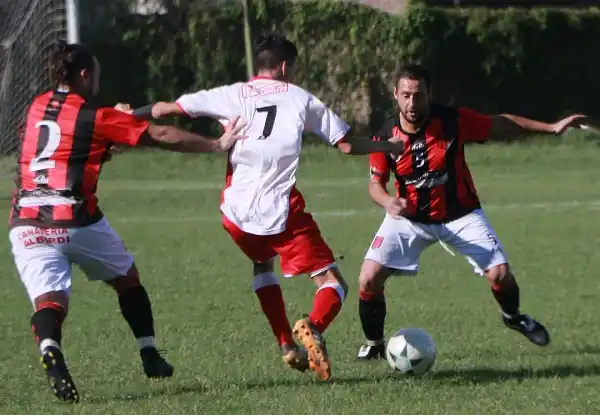 Central no le pudo pinchar el Globo a Huracán