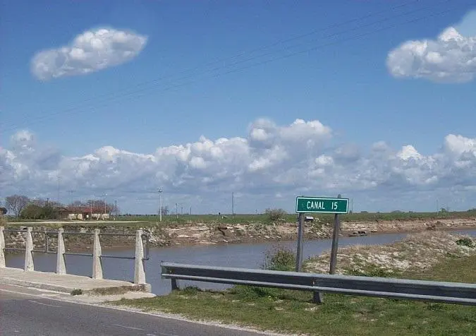 Castelli: Continúa búsqueda de 2 de los 4 pescadores que cayeron al agua en Canal 15