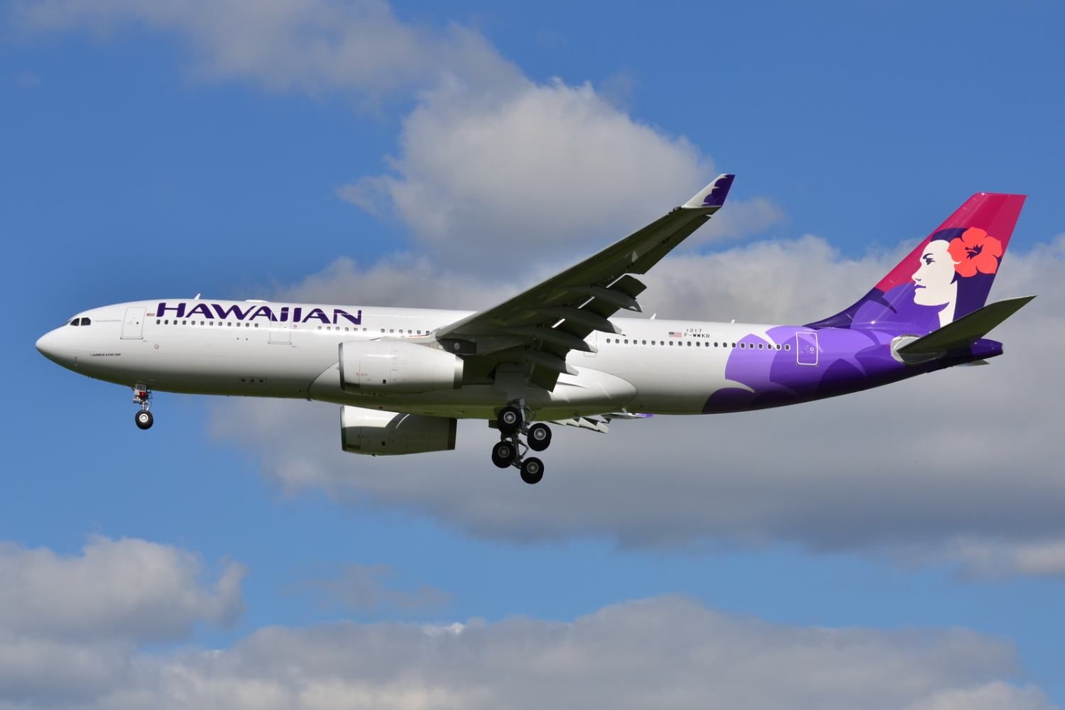 Hawaiian Airlines suspends flights between Honolulu and Orlando