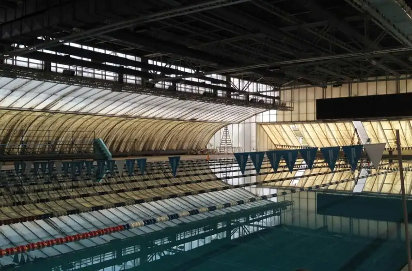 Abren vacantes para la pileta escuela del Emder