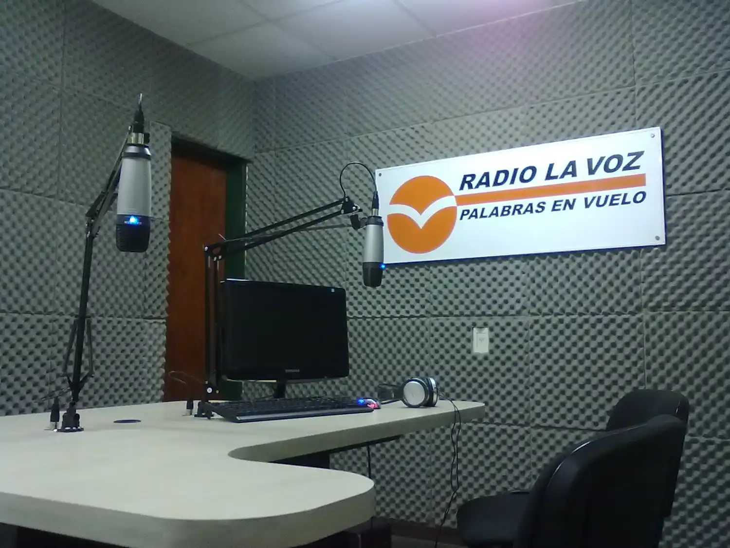 Apagó sus luces Radio La Voz