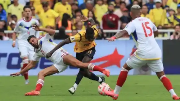 EN TERAPIA INTENSIVA: La Vinotinto pierde con Ecuador y sigue fuera de la zona de repechaje