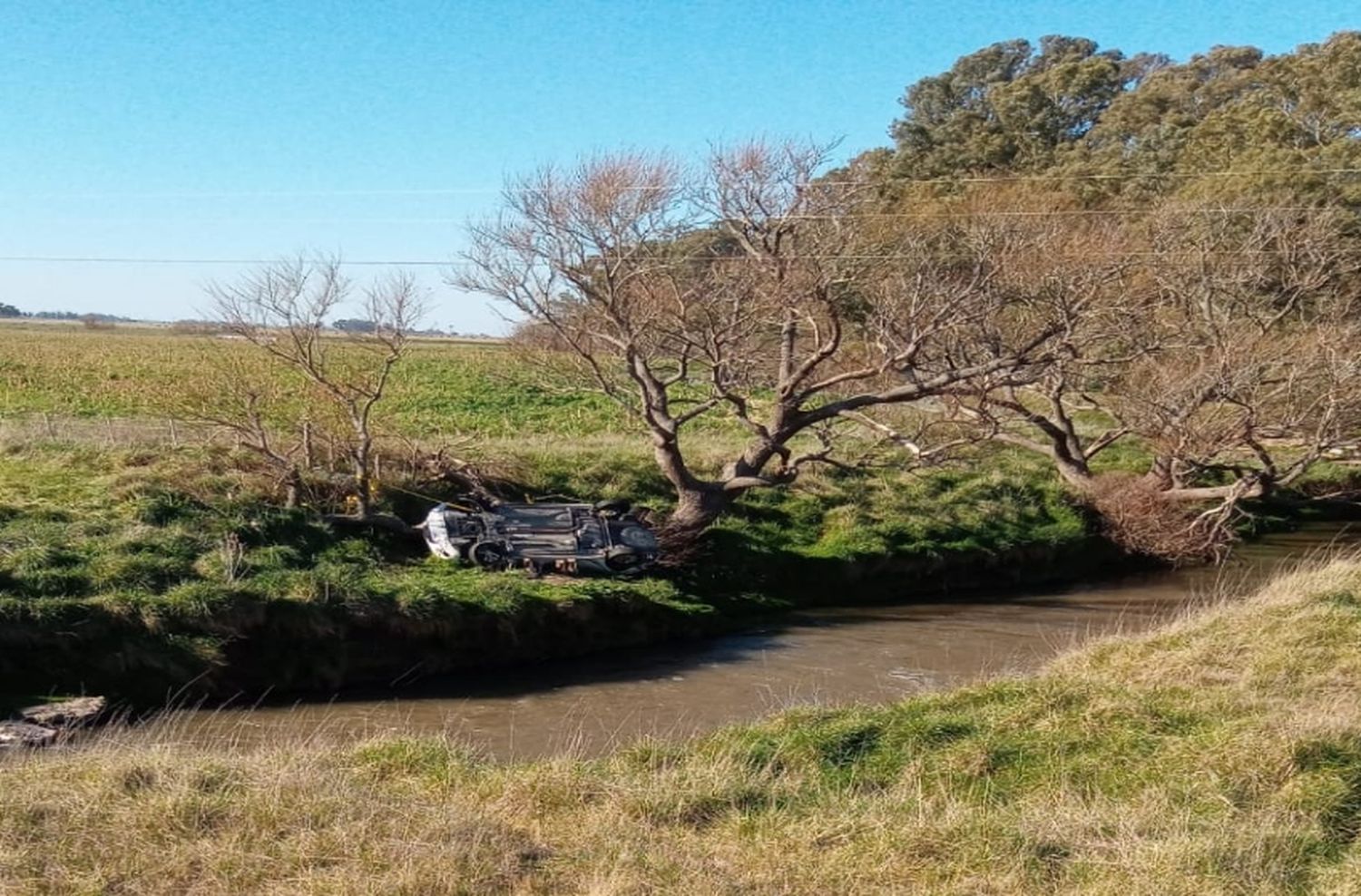 Accidente fatal en la Ruta 2: mueren dos adultos y un menor