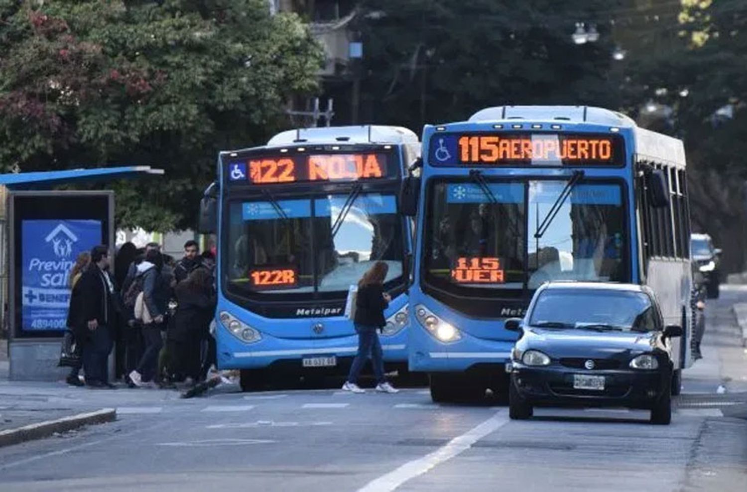 Golpe al bolsillo: aumentó el boleto de colectivo en Rosario