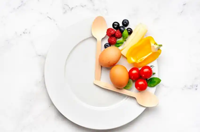 Ayuno Intermitente: explorando sus beneficios y consideraciones importantes