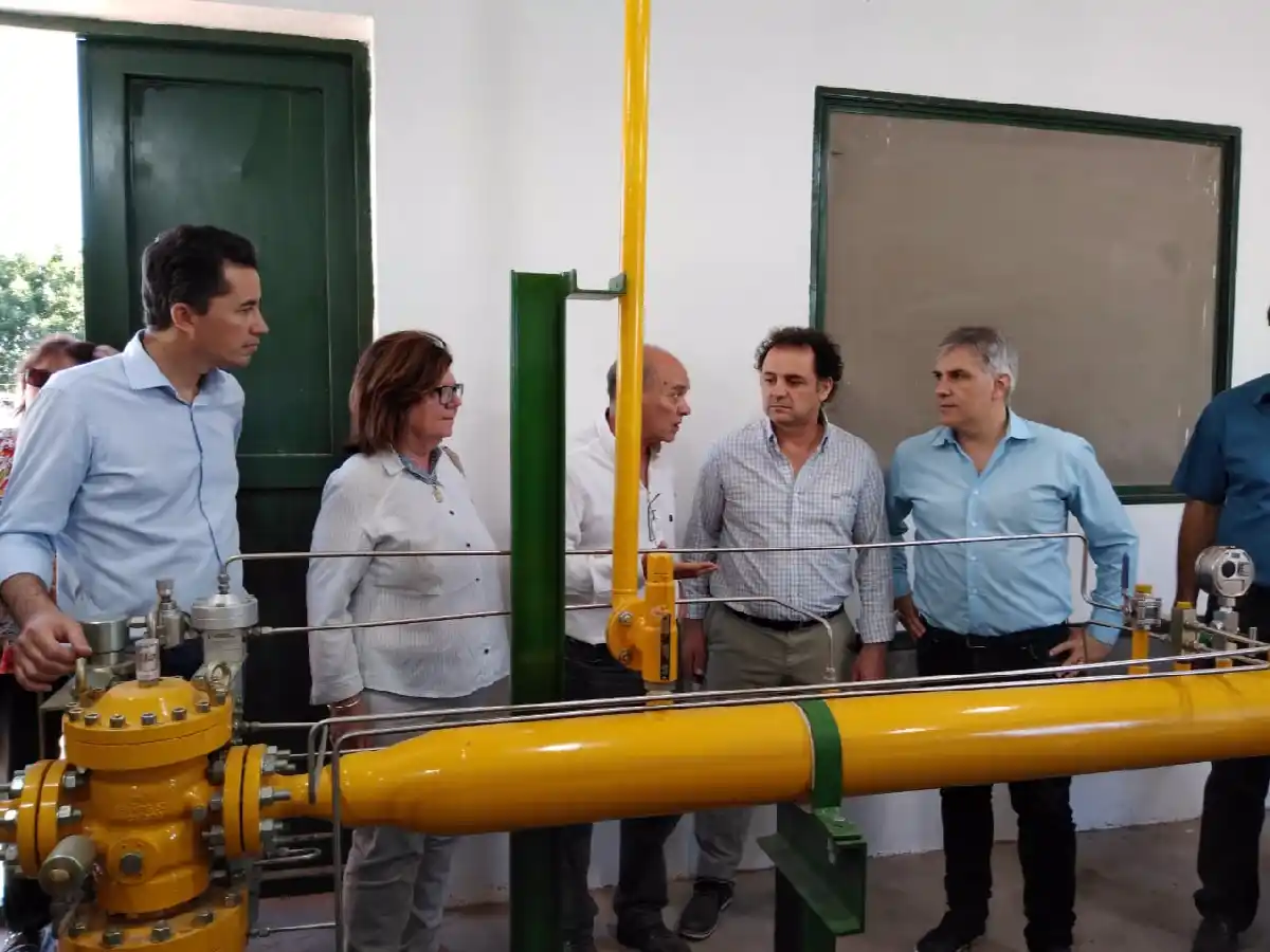 Llaryora, en La Francia y Devoto: “Los pueblos  van a repotenciarse con el gas y la fibra óptica”   