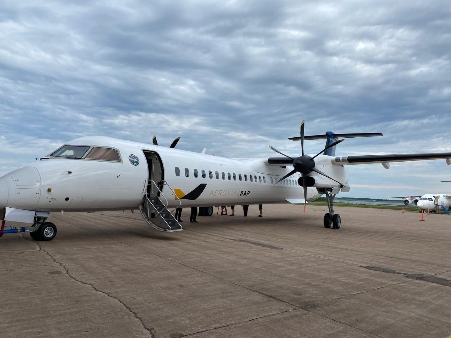 Aerovías DAP incorpora su primer DHC-8-400