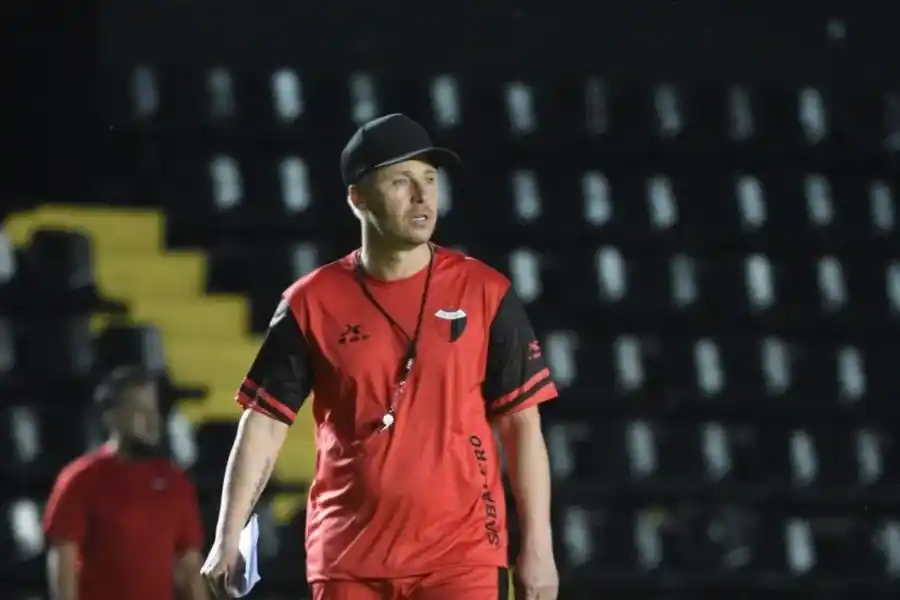 Colón rescindió el contrato de Damonte