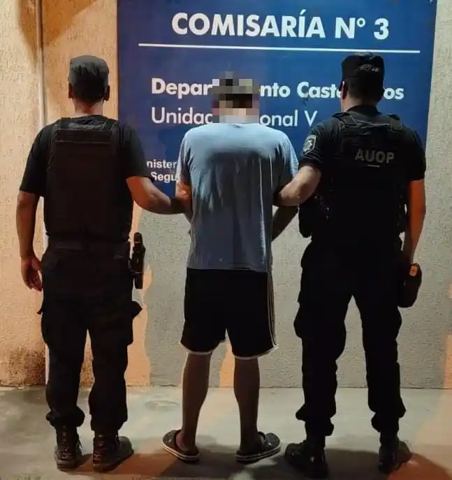 Visitó un templo evangélico, pero con malas intenciones: robó un televisor, una guitarra y un amplificador - 1