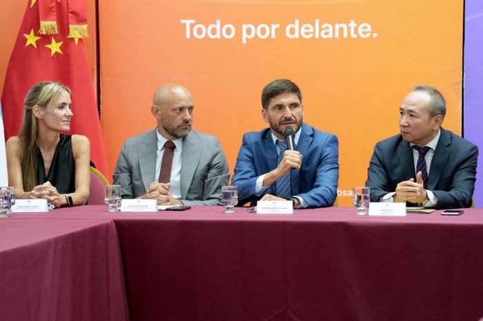 Pullaro se reunió con el gobernador chino en Argentina