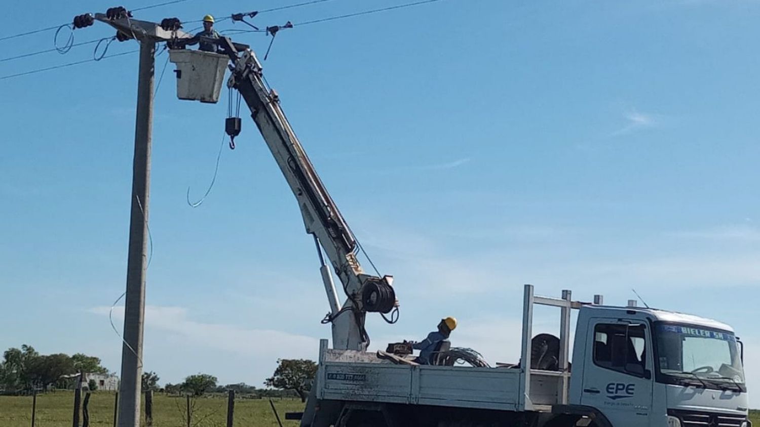 Se encuentra en la etapa final la obra eléctrica Florencia – Puerto Piracuá