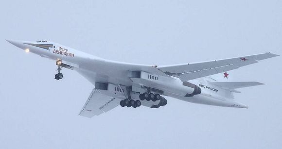 El primer Tu-160M “Cisne blanco” modernizado comienza las pruebas conjuntas estatales