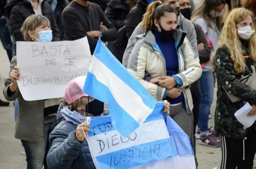 Convocan a otra marcha para pedir la liberación del joven que atropelló y mató dos motochorros
