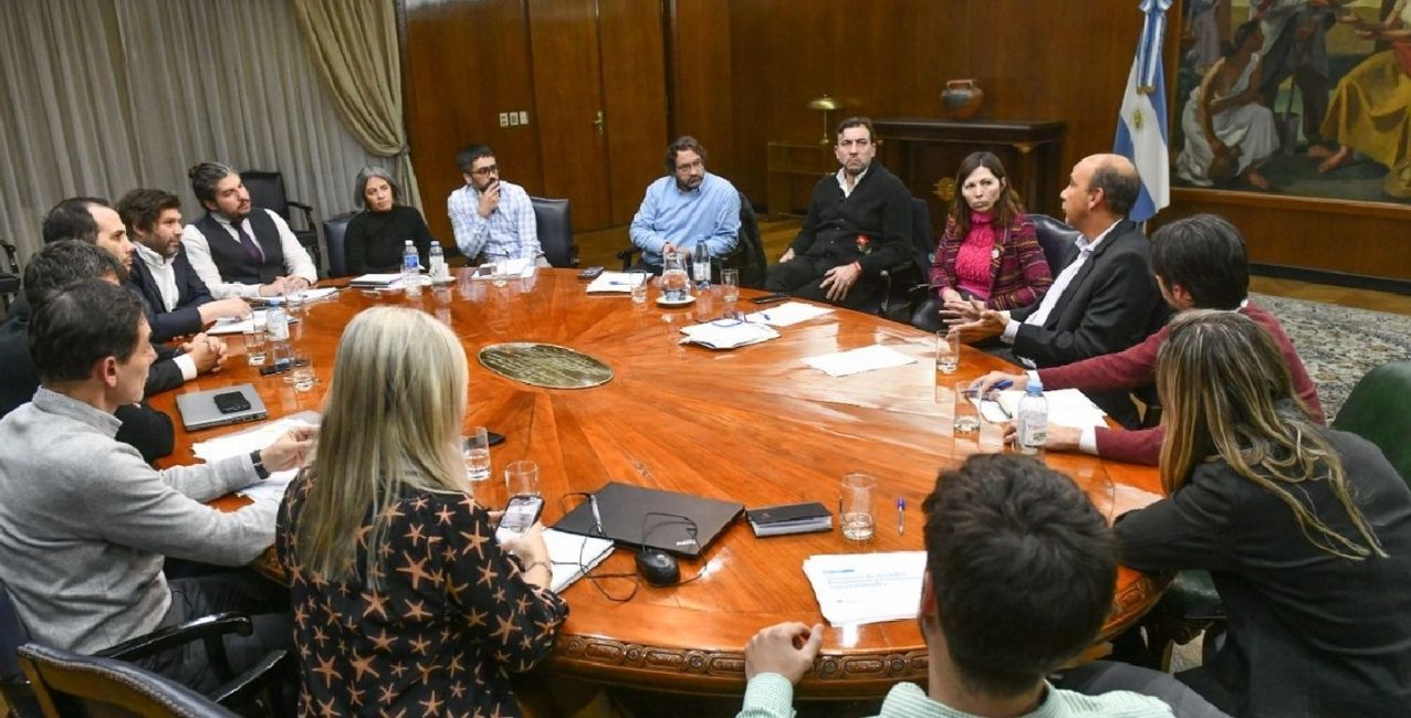 Silvina Batakis se reunió con su equipo para acelerar las nuevas medidas